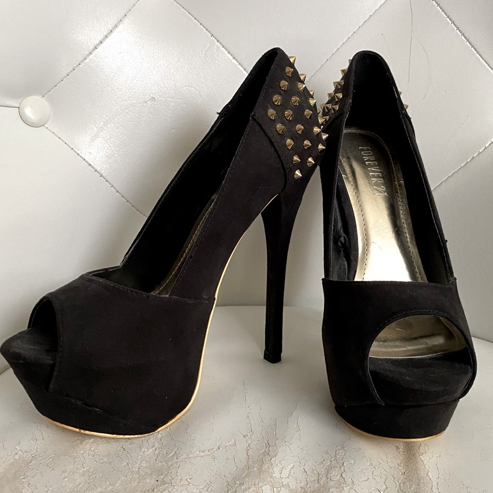 PLATFORM Peep Toe Heels Black Suede Gold Studded Size 8
